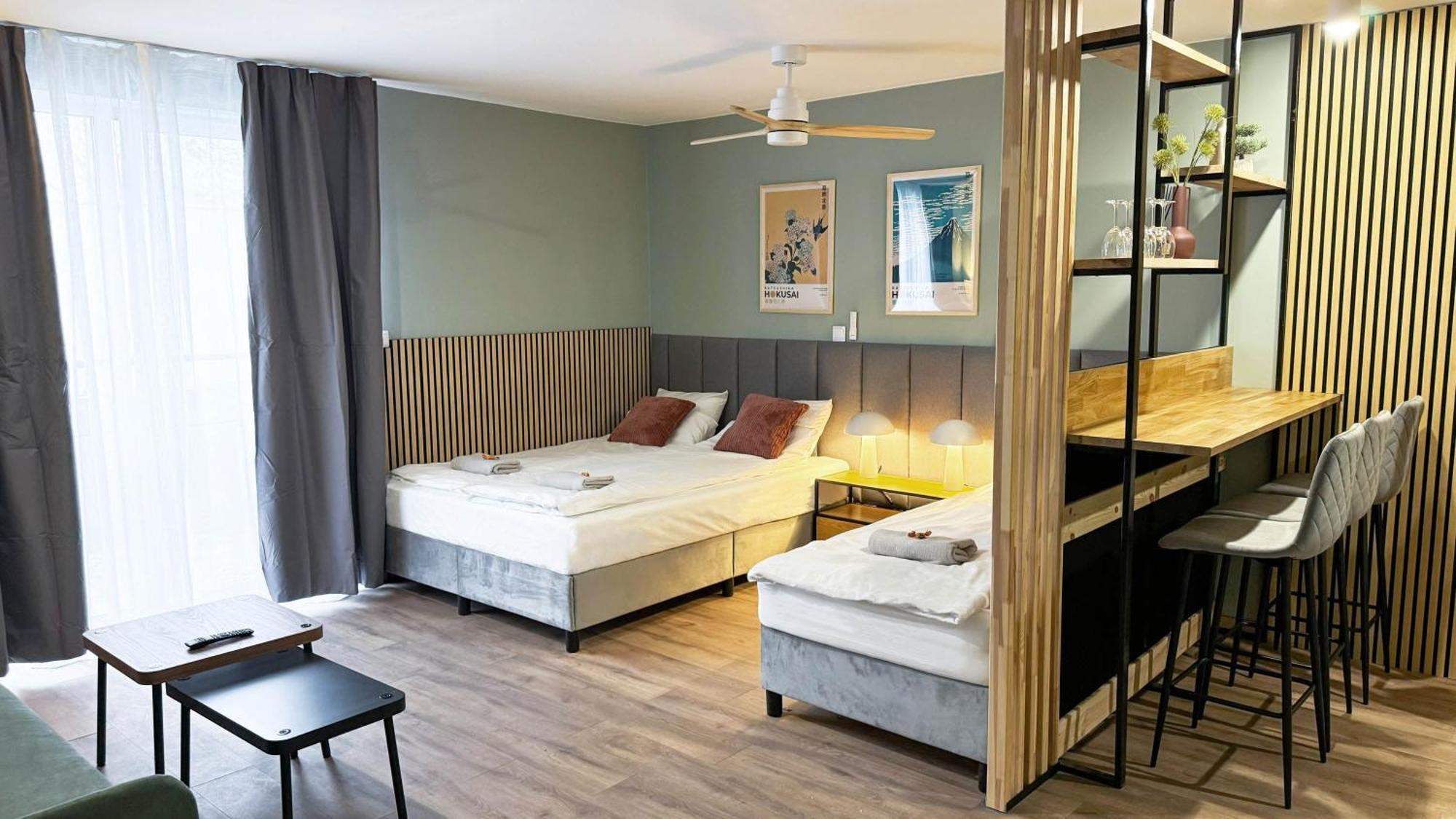 Apartament With Balcony - Free Parking *
